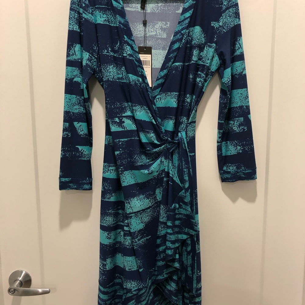 BCBGMaxAzria Blue Cocktail Dress V-Neck 3/4 Sleeve